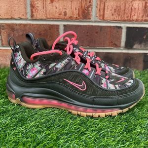 Women's Nike Air Max 98 Size 7.5 CAMO GREEN FLORAL BLACK PRINT PINK AQ6468-300